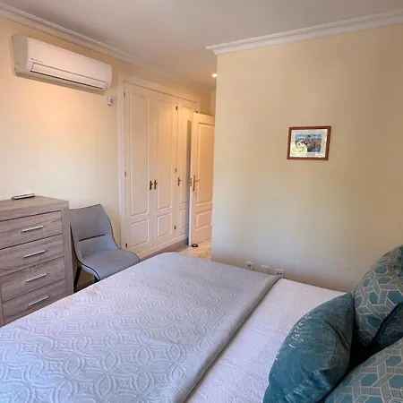 Stunning 2-bed, Panoramic Views In Puerto Banus
